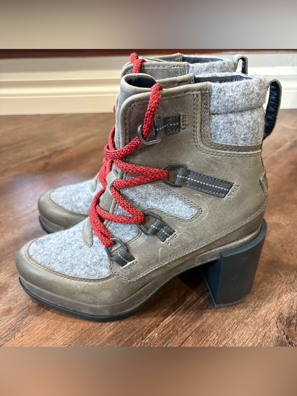 Sorel Blake Lace-Up Waterproof Boots Women US 7 Gray Felt Leather NWT - Picture 6 of 10